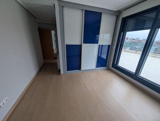 Piso en alquiler en Valdenoja - La Pereda en Santander