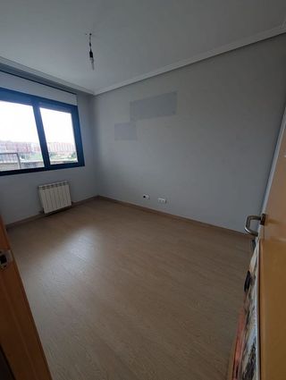 Piso en alquiler en Valdenoja - La Pereda en Santander