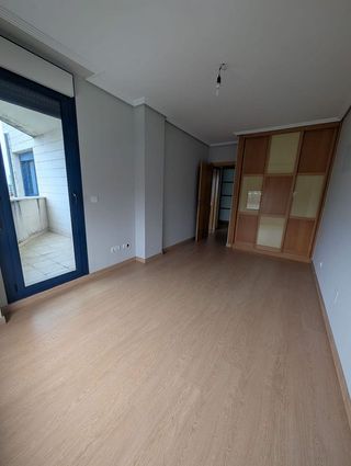 Piso en alquiler en Valdenoja - La Pereda en Santander