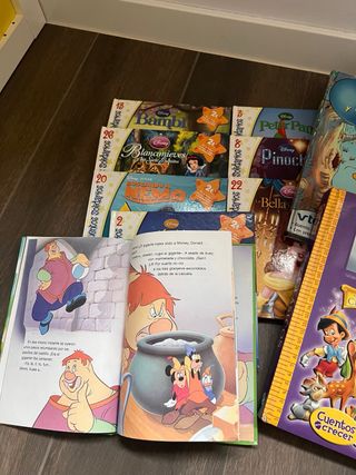 Lote 12 libros de cuentos Disney.