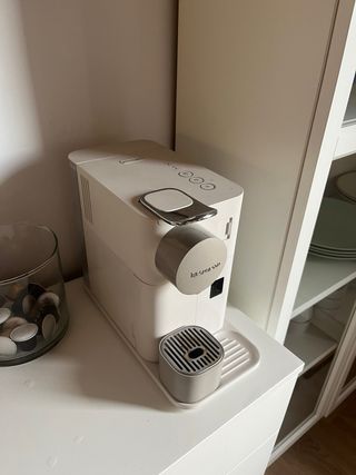 Cafetera Nespresso Lattissima One