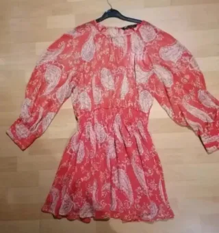 Vestido Zara estampado paisley