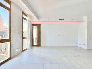 Local comercial en venta en El Parc i la Llacuna del Poblenou en Barcelona