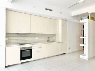 Local comercial en venta en El Parc i la Llacuna del Poblenou en Barcelona