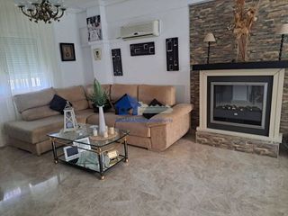 Casa adosada en venta en Montequinto en Dos Hermanas