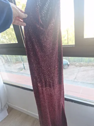 Vestido de fiesta lentejuelas burdeo, nuevo .