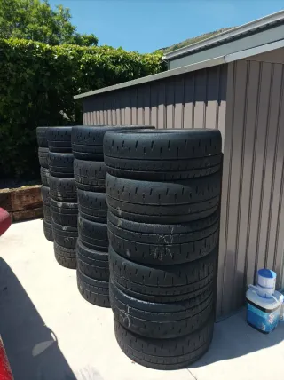 Neumáticos Slicks Hankook 18 T33