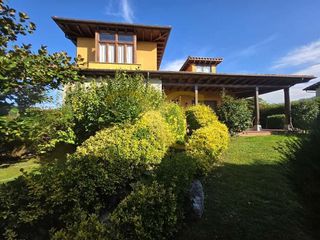 Chalet en venta en Celorio-Poó-Parres en Llanes