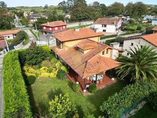 Chalet en venta en Celorio-Poó-Parres en Llanes