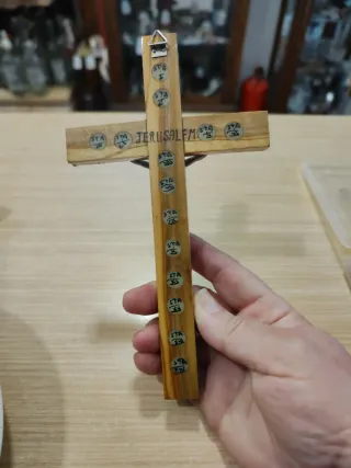 Crucifijo Antiguo de Nácar y Metal Plateado