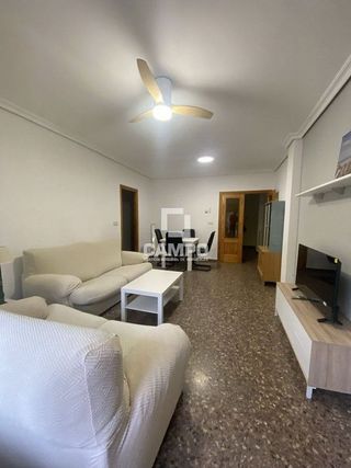 Piso en alquiler en Hospital - Parque sur en Albacete