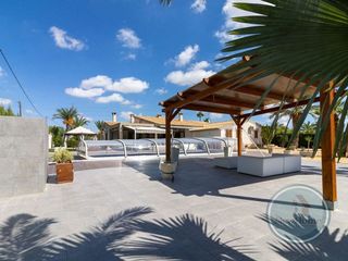 Chalet en venta en La Algoda - Matola - El Pla en Elche