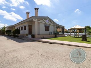 Chalet en venta en La Algoda - Matola - El Pla en Elche
