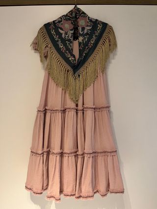 Traje de Flamenca niña con diseño de volantes