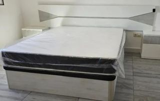 Base tapizada/canape / colchón.