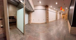 Local comercial en venta en Úbeda