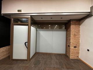 Local comercial en venta en Úbeda