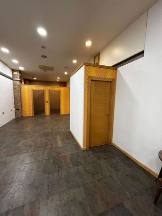 Local comercial en venta en Úbeda