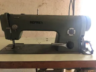 Máquina de coser Refrey industrial