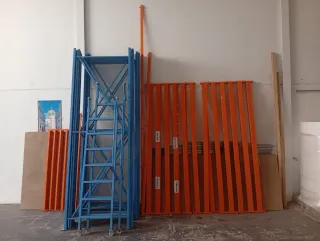 Estantería Metálica Configurable Azul y Naranja