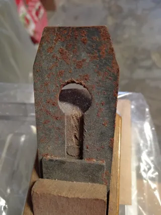 Pialla antica in legno