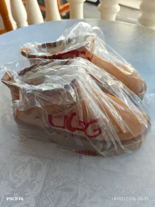 Zapatillas UGG Marrones Nuevas