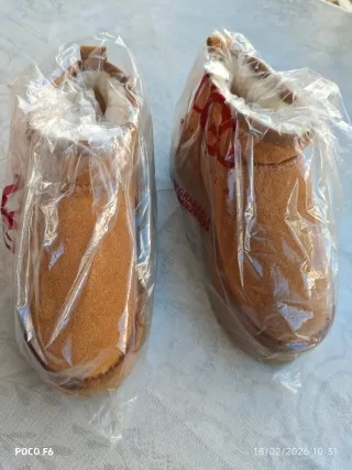 Zapatillas UGG Marrones Nuevas