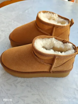 Zapatillas UGG Marrones Nuevas