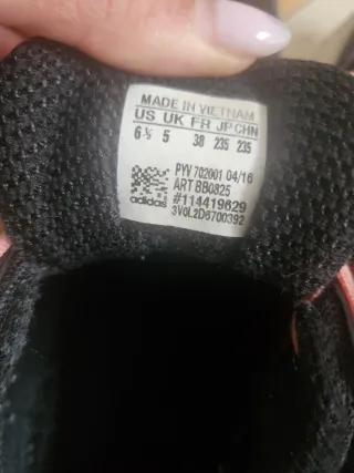 Zapatillas Adidas Negras y Rosas