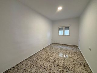 Chalet en alquiler en Peña de las Águilas en Elche