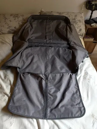 Maletín portatrajes Samsonite negro