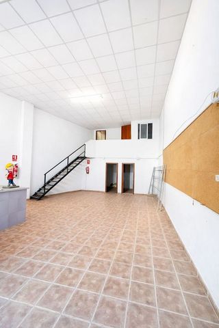 Nave industrial en venta en Parque de la Bombilla-Pla de Rascanya en Llíria