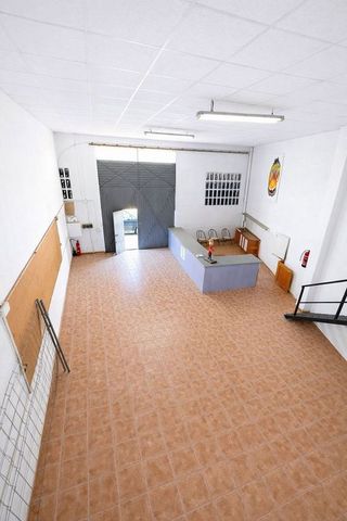 Nave industrial en venta en Parque de la Bombilla-Pla de Rascanya en Llíria