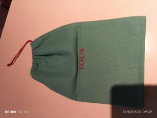 Bolsa de tela Tous verde,mide 19x29 cm