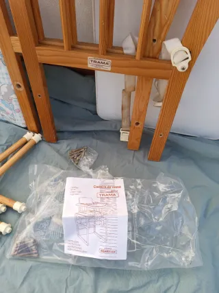 Trona de madera para bebé se convierte en mesa y s