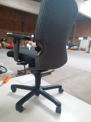 Silla de oficina ergonómica