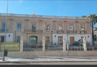 Local comercial junto a la Estación de tren