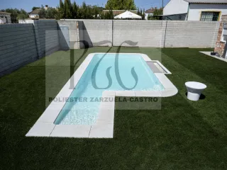 Piscina de poliéster (PRFV) azul