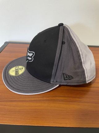 Gorra Fox Negra y Gris Talla 7 1/2