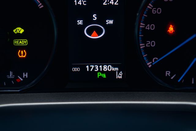 TOYOTA RAV 4 *EXECUTIVE*