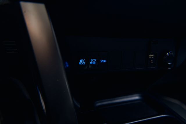 TOYOTA RAV 4 *EXECUTIVE*