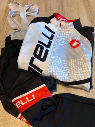 Equipación Ciclismo Castelli