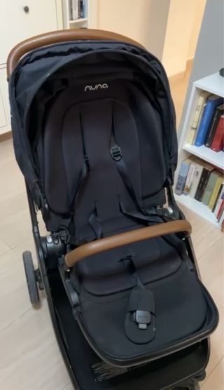 Carrito Nuna Triv Negro + Capazo