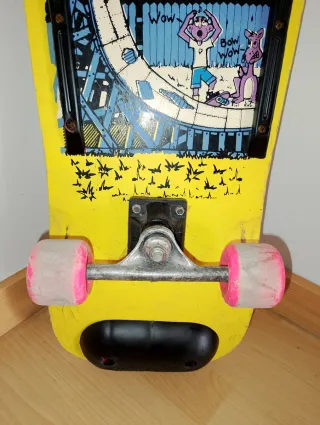 Skate Amarillo con Logo FROB