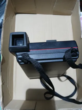 Cámara Polaroid Impulse Negra