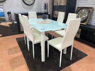 Mesa de cristal templado con 6 sillas