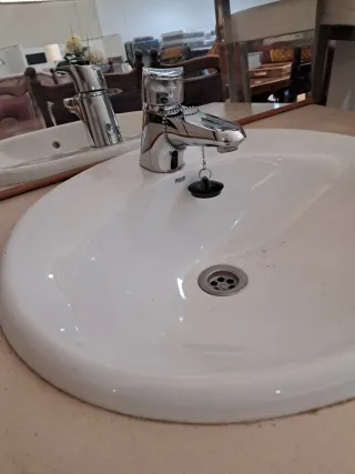 Mueble de baño con lavabo completo