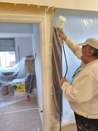 Lacado de puertas, muebles, radiadores...