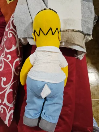 Peluche Homer Simpson con Cuore Rosso