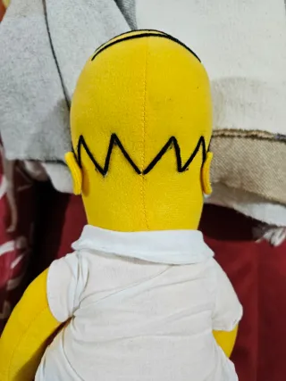 Peluche Homer Simpson con Cuore Rosso